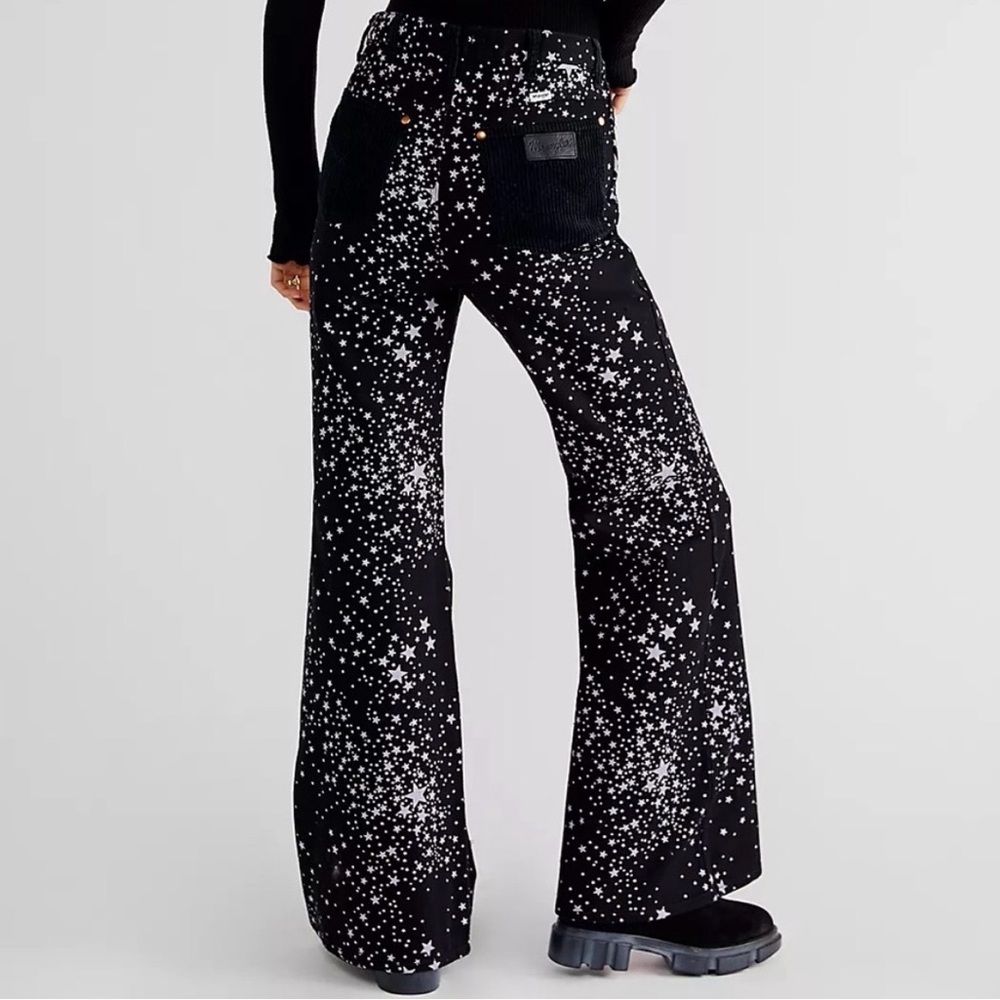 Wrangler x Free People Wanderer High Rise Flare Jeans Star Struck Black — 27/34 - Picture 3 of 15